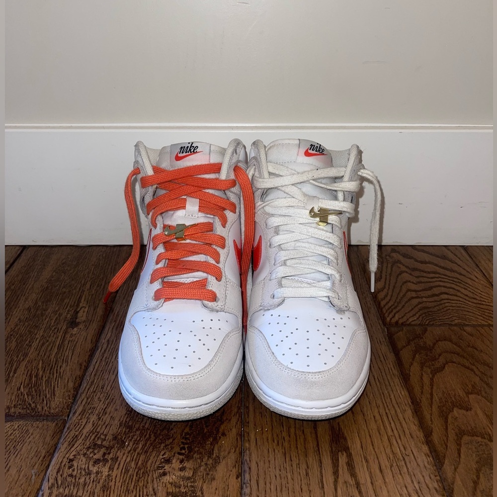 Nike Dunks - Picture 4 of 7